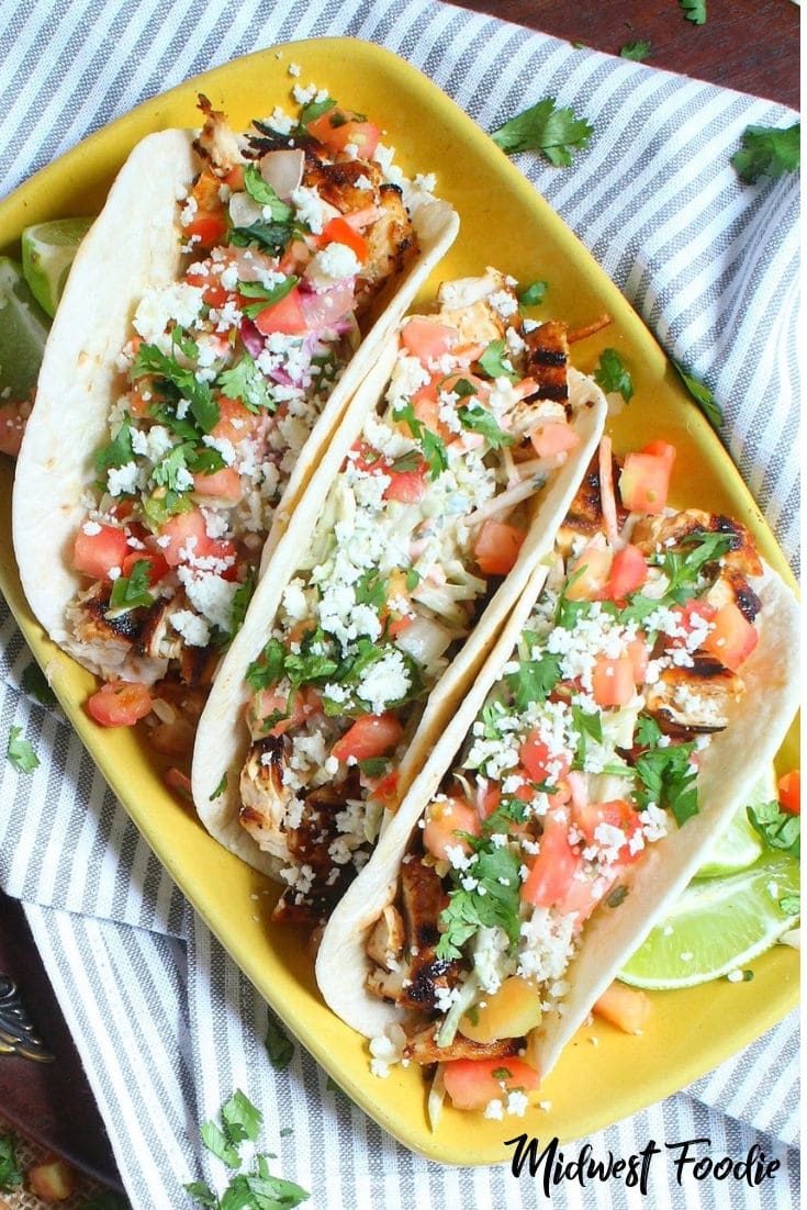 Honey Lime Chicken Tacos -- Short on time? Looking for a healthy dinner? These chickens tacos are for you! A unique, healthy alternative these tacos are loaded with flavor! #healthy #mealprep #familydinner #tacos #easy #simple #recipe