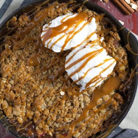 Homemade Apple Crisp | Midwest Foodie