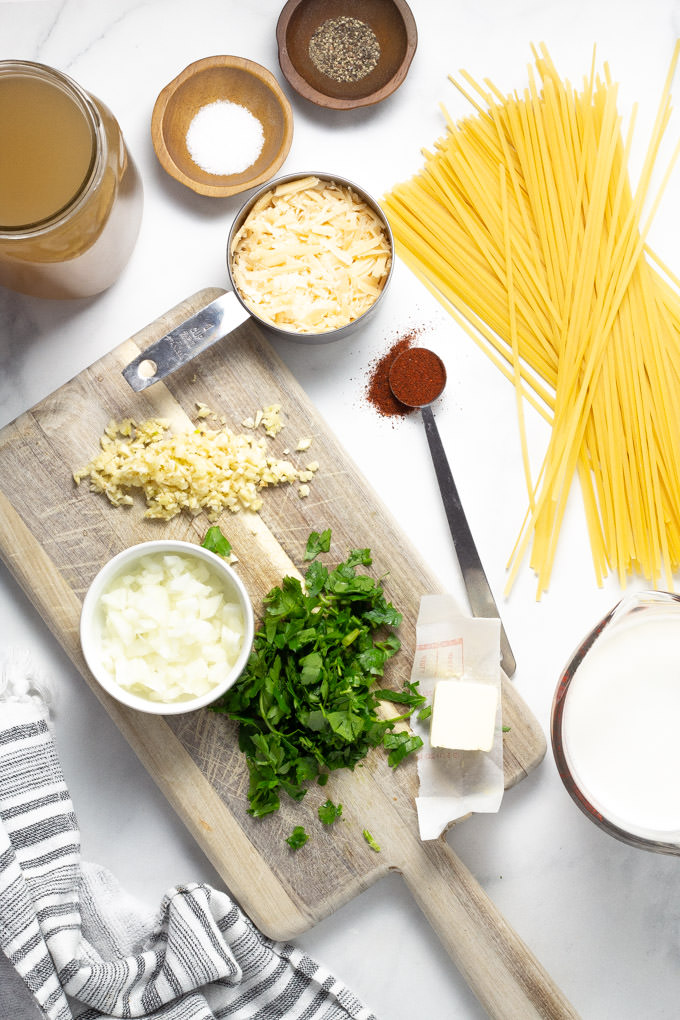 Ingredients used to make fettuccine alfredo in one pot