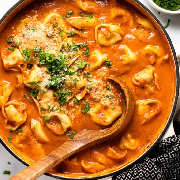 Easy Creamy Tomato Tortellini Soup