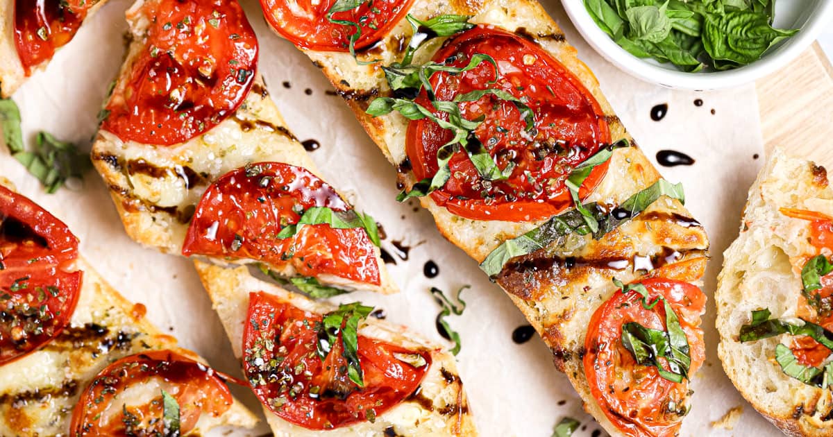 Caprese Garlic Bread - Midwest Foodie