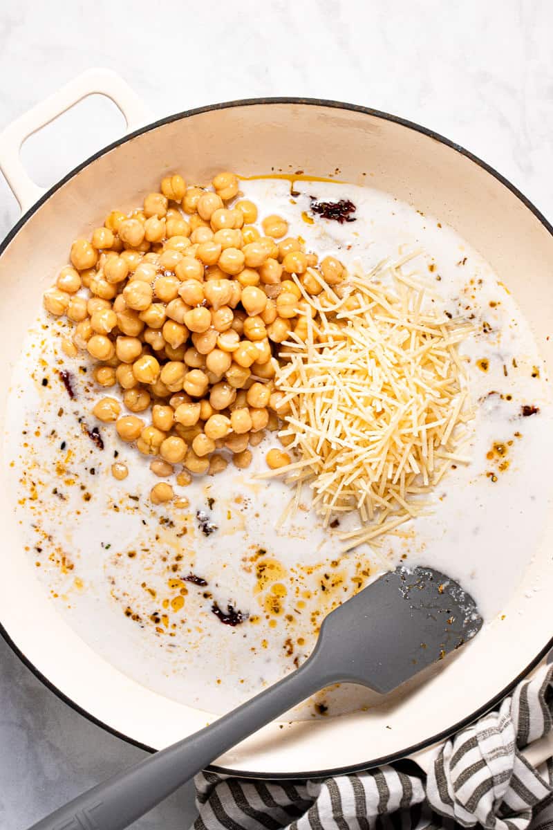 Photos showing step by step how to make creamy vegan Tuscan pasta