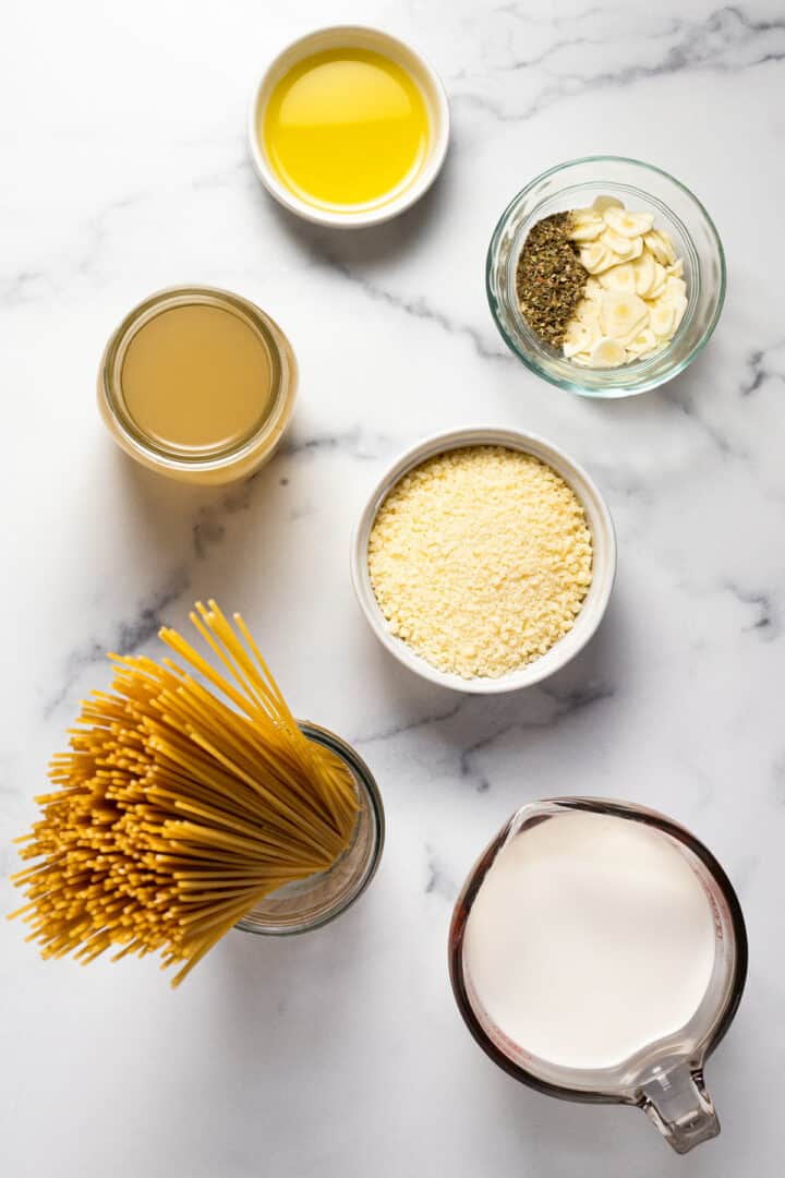 One-Pot Garlic Parmesan Pasta Recipe - Midwest Foodie