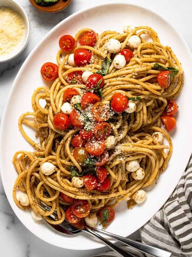 20 Minute Tomato Mozzarella Pasta - Midwest Foodie