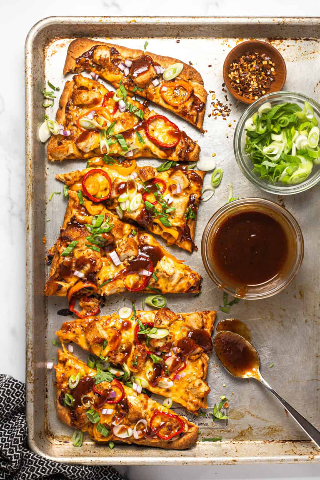 5 Ingredient BBQ Chicken Flatbread - Midwest Foodie