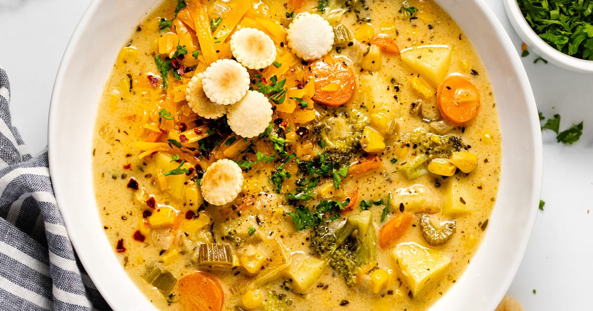 One Pot Creamy Vegetable Soup