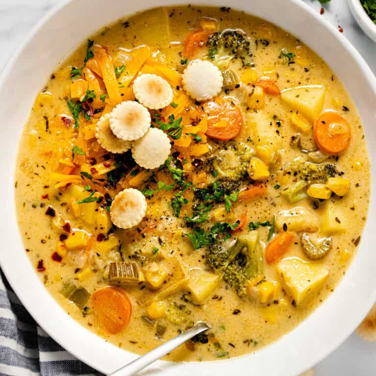 One Pot Creamy Vegetable Soup