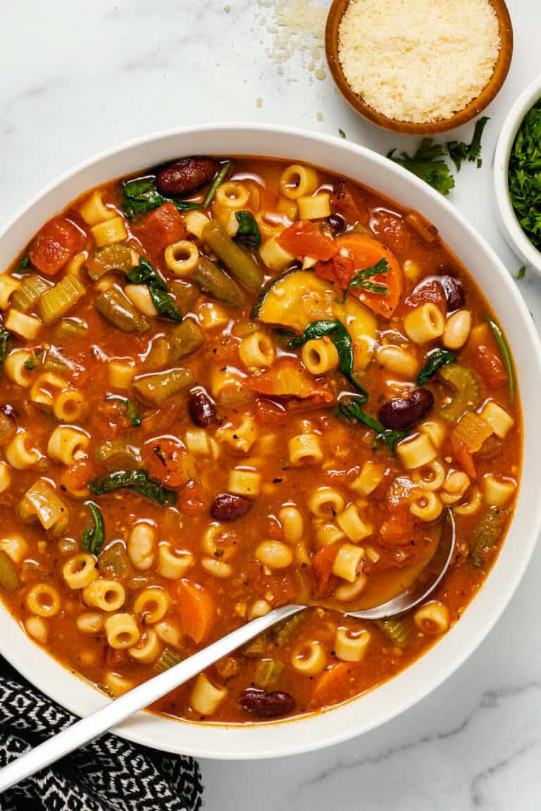 Vegan Olive Garden Minestrone Soup - Midwest Foodie