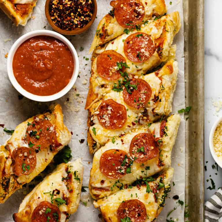 30 Minute Garlic Bread Pizza