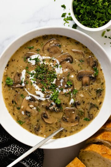30 Minute One Pot Creamy Vegan Mushroom Soup - Midwest Foodie