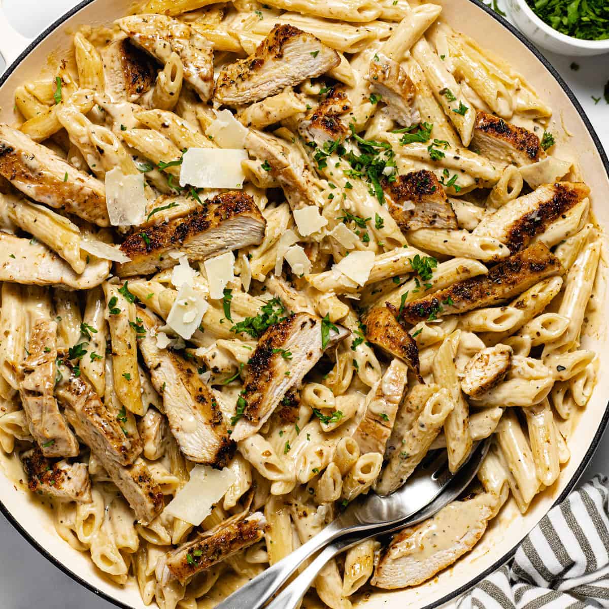 Garlic Parmesan Chicken Pasta Recipe - Midwest Foodie