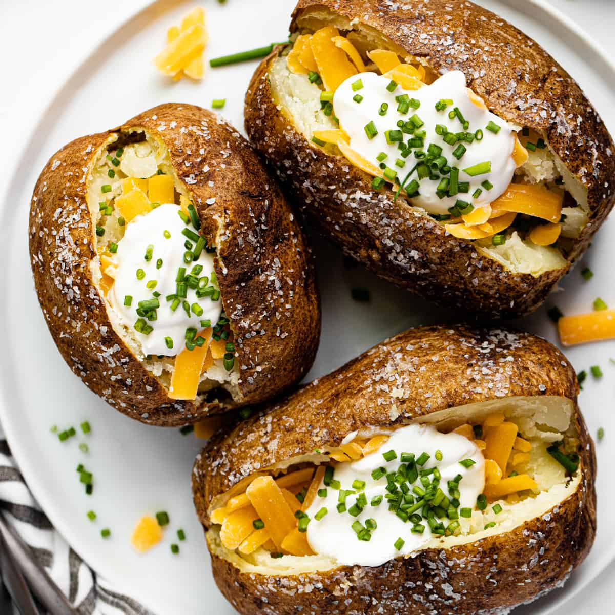 Easy Air Fryer Baked Potatoes Recipe