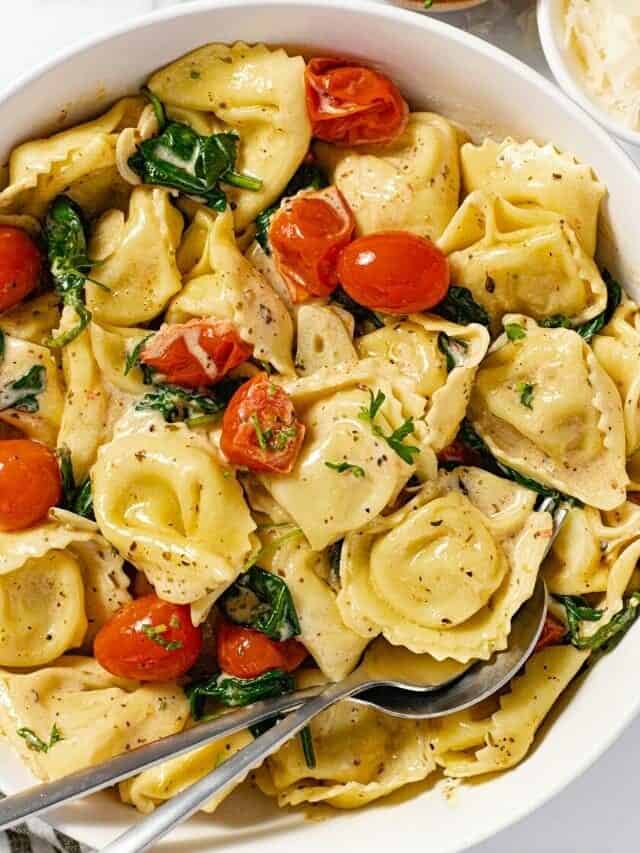 Cheese Tortellini with White Wine Garlic Sauce