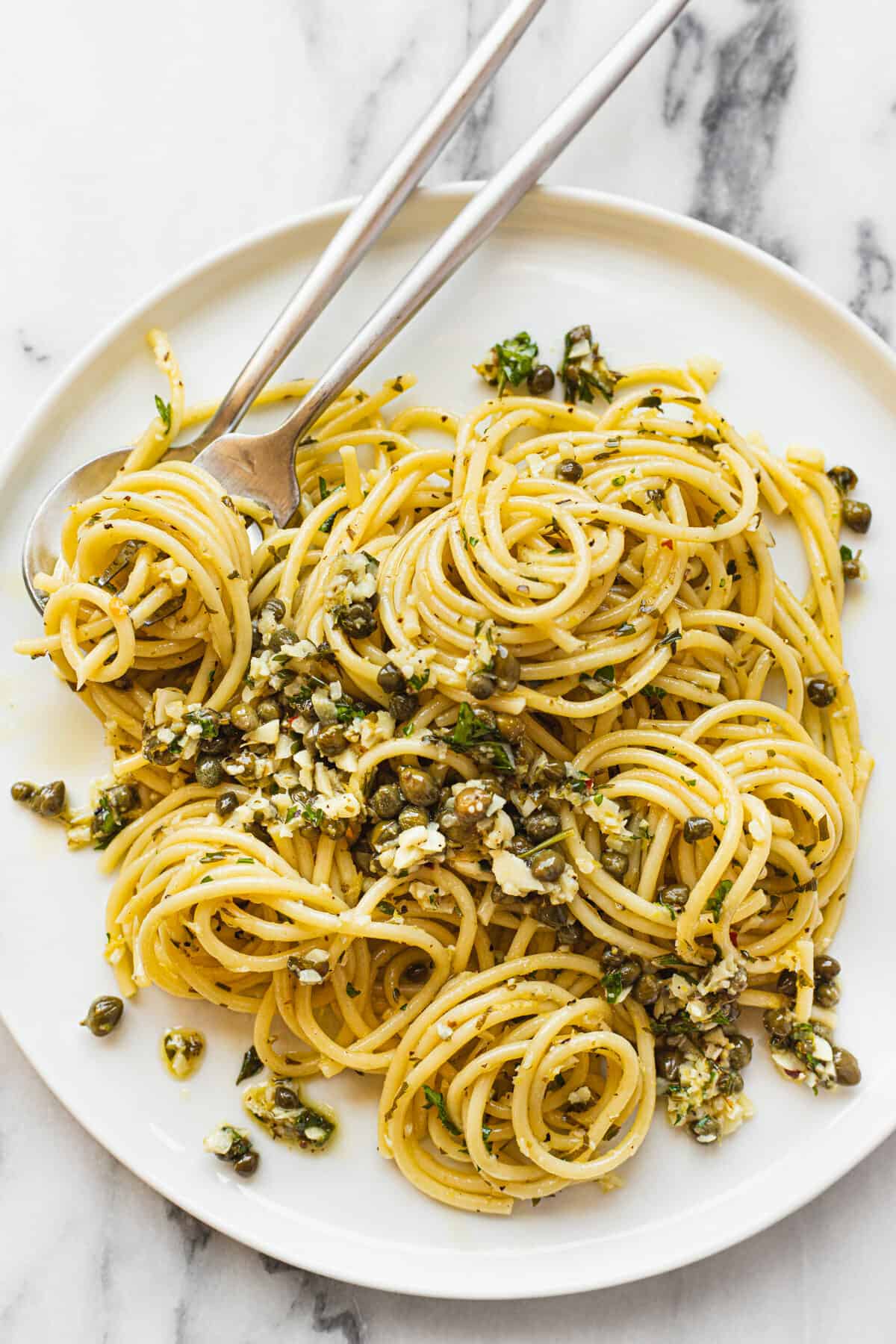 Easy 20 Minute Lemon Garlic Pasta - Midwest Foodie