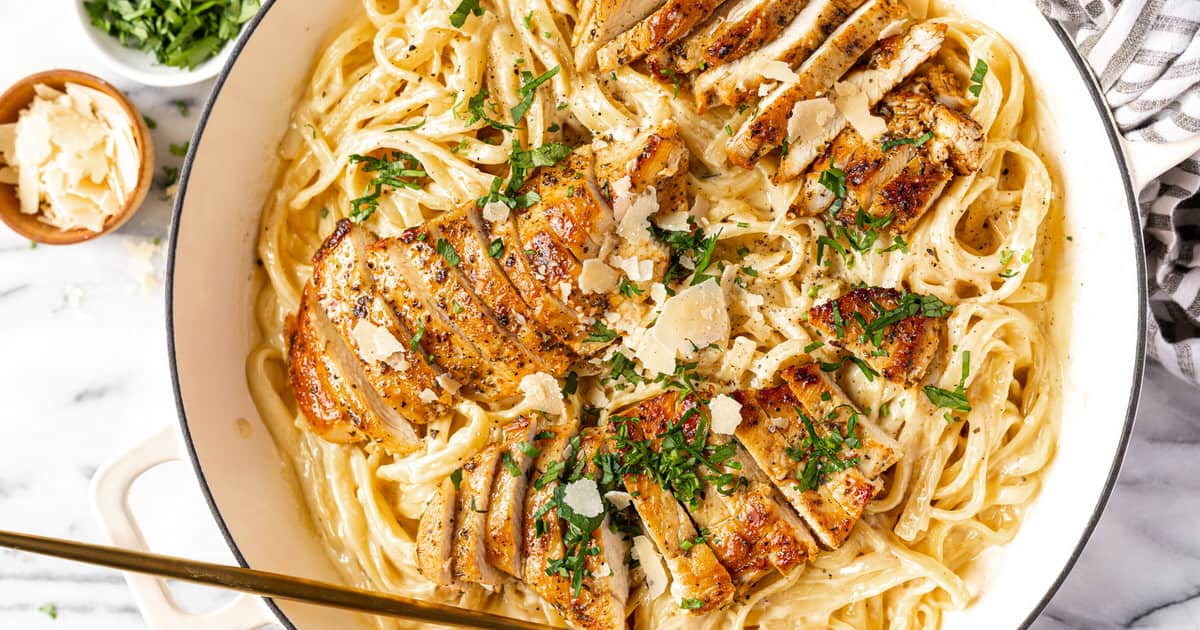 The Easiest Chicken Alfredo Recipe - Midwest Foodie
