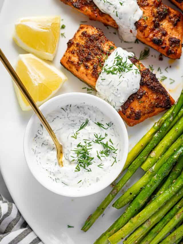 How to Make Dill Sauce for Salmon