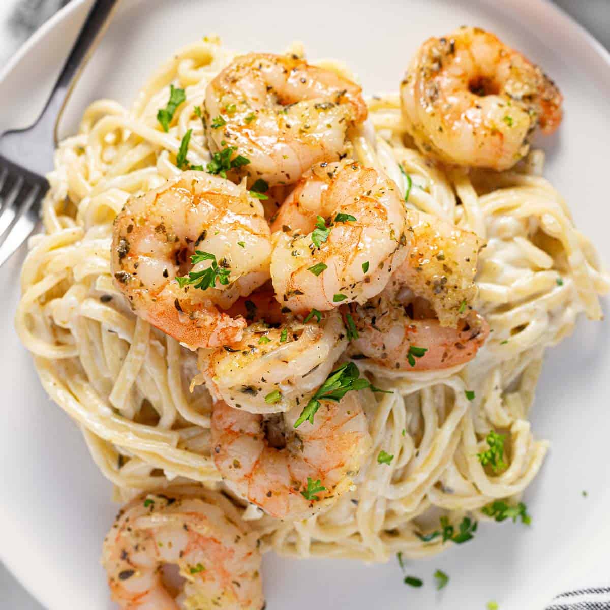 Easy 30-Minute Garlic Shrimp Pasta Recipe