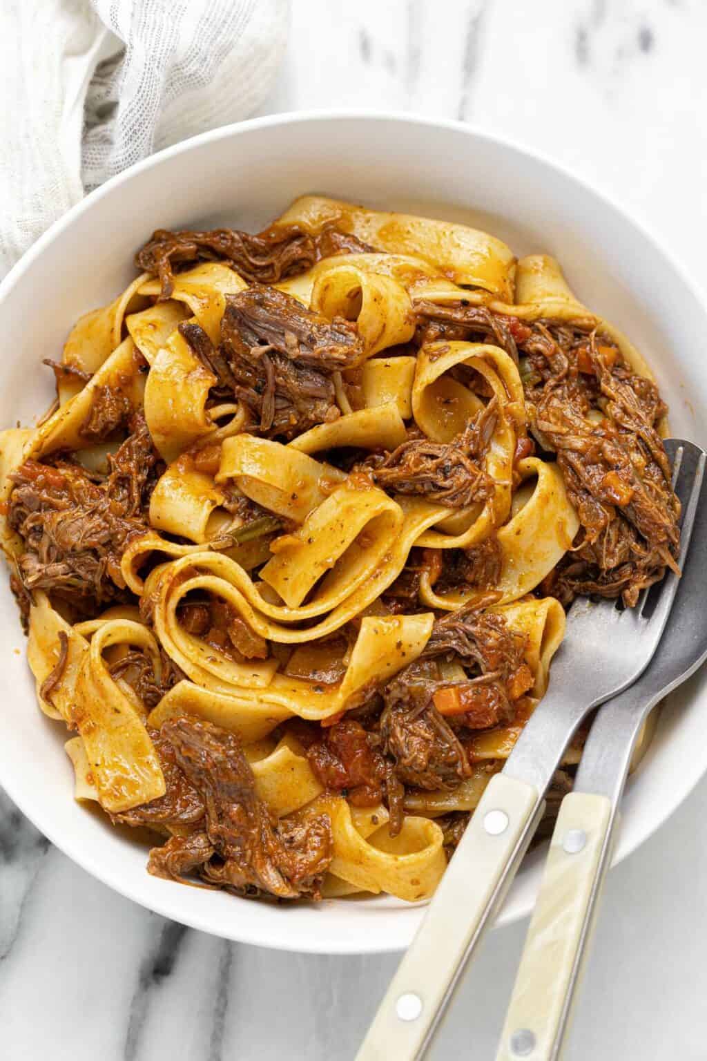 Easy Short Rib Beef Ragu - Midwest Foodie